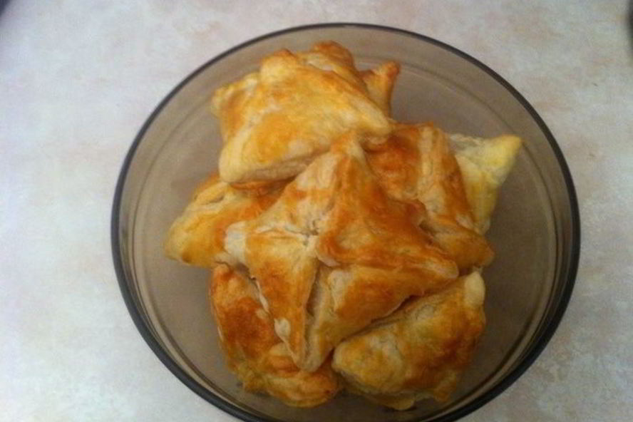 Рецепт слойки с яблоками медом и орехами