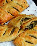 Слойки со щавелем