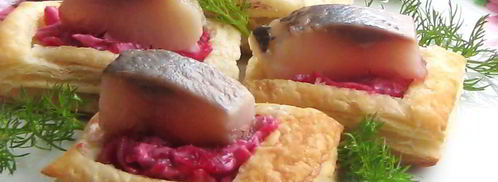 слойки со свекольной начинкой и селедкой. Шаг 6