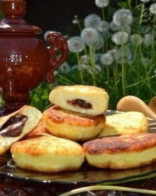 Сырники из творога с молочным шоколадом