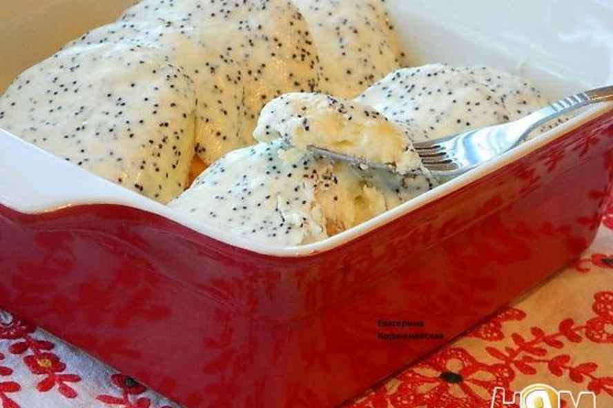 Рецепт сырники с изюмом и маковым соусом