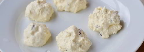 сырники с изюмом в микроволновке. Шаг 7