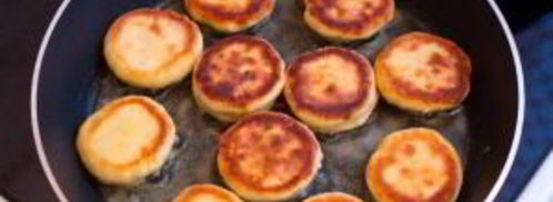 сырники с вишневым соусом. Шаг 6