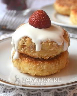 Сырники с яблоком в овсяной панировке