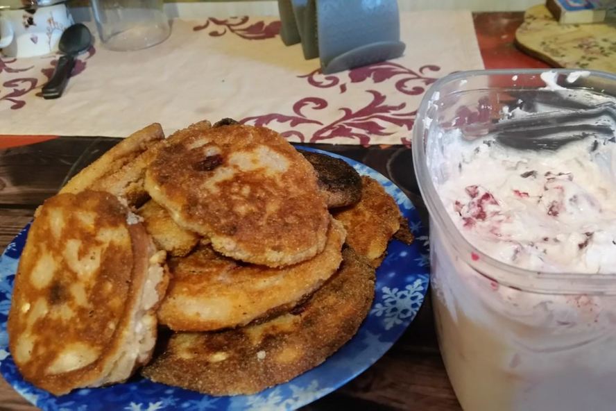 Рецепт сырники с ягодами