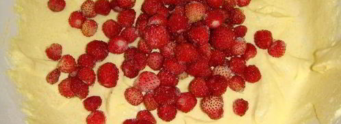 сырники с земляникой в духовке. Шаг 2