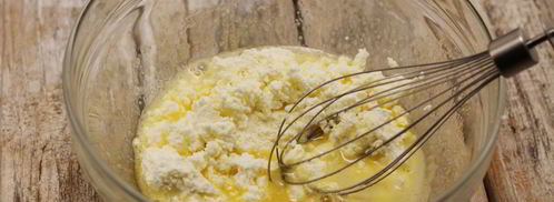 сырники в духовке в формочках. Шаг 2