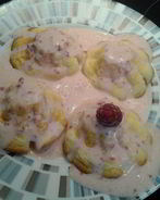 Воздушные творожники в духовке с ягодным соусом