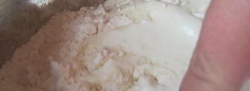 тесто для пирожков на кефире. Шаг 3