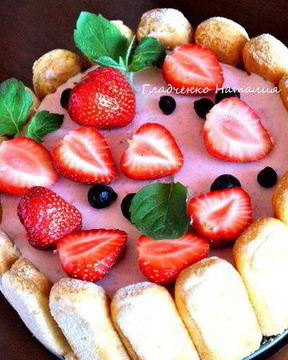 Йогуртовый торт с летними ягодами