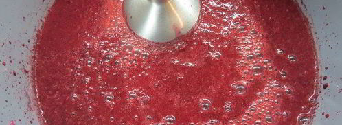 рождественское полено с пряной вишней и розмарином. Шаг 10