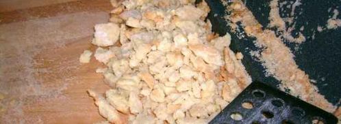 торт муравейник с изюмом и орехами. Шаг 52