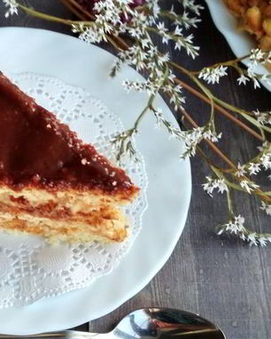 Торт Сникерс