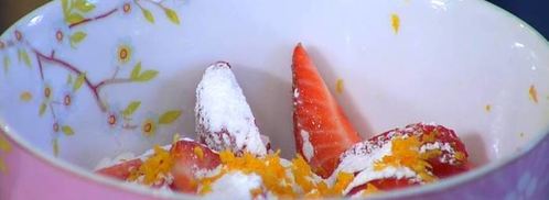 вафли из бриоши с клубникой и земляникой. Шаг 5