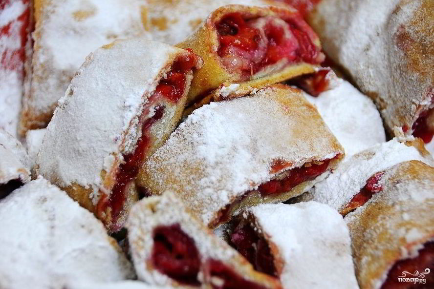 Рецепт вишневого рулета