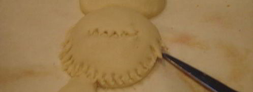 выпечка из пресного теста попугай кеша. Шаг 2