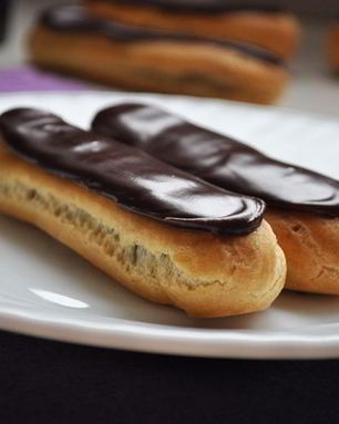 Шоколадные эклеры