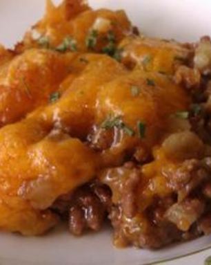 Картофельная запеканка с фаршем на сковороде