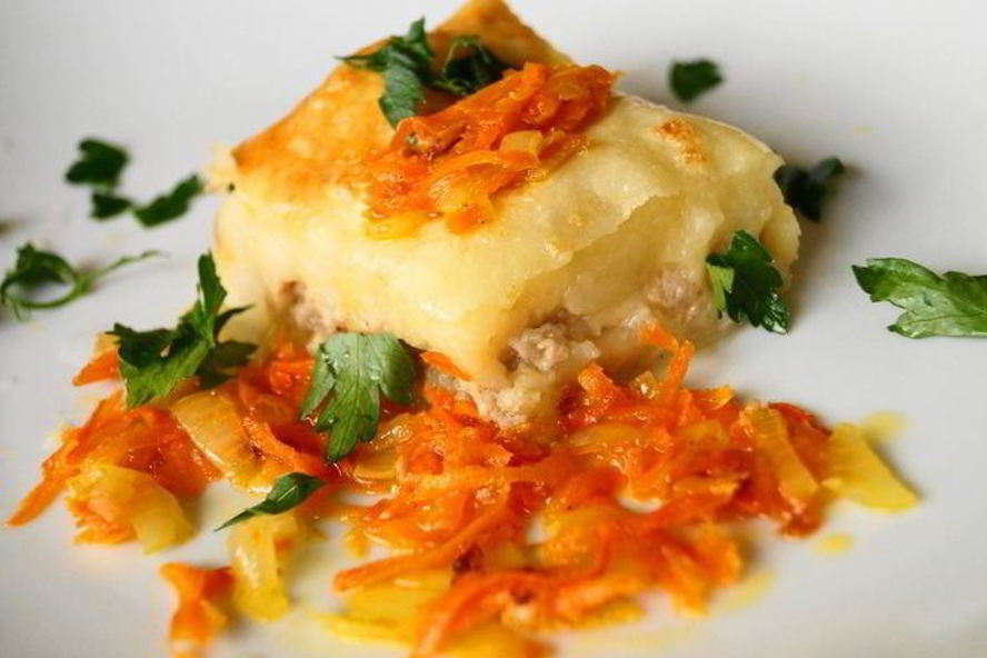 Рецепт картофельная запеканка с куриным фаршем и сыром