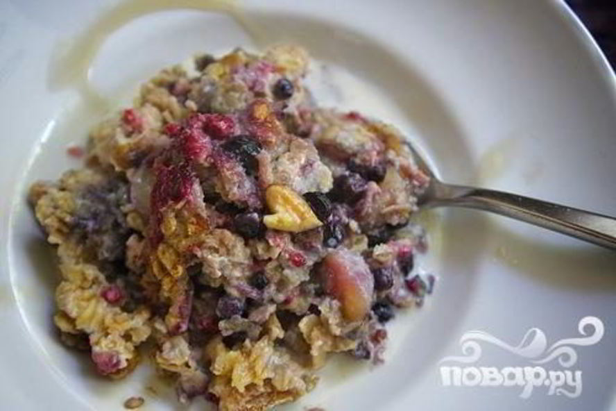 Рецепт овсяная запеканка с ягодами и орехами