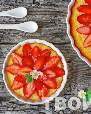 Творожная запеканка с клубникой