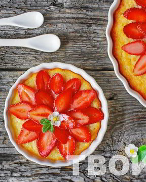 Творожная запеканка с клубникой