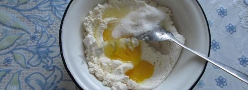 творожная запеканка с ягодами под абрикосовым соусом. Шаг 4