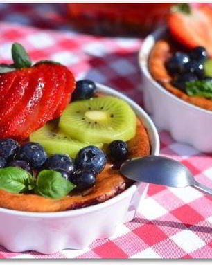 Творожная запеканка с ягодами