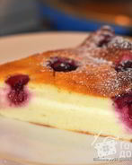 Запеканка творожная с малиной