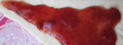 елочка с джемом из творожно-слоеного теста. Шаг 4