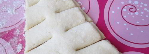 елочка с джемом из творожно-слоеного теста. Шаг 5