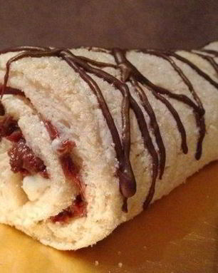 Очень быстрый рулет с джемом к чаю