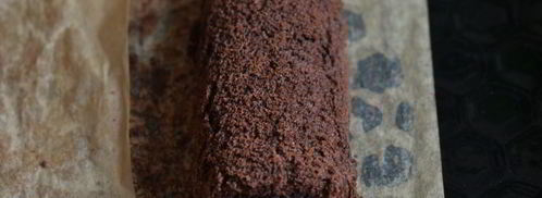 шоколадный рулет с клюквенным джемом и шоколадным ганашем. Шаг 9