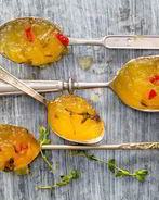 Яблочный джем с чили и пряными травами