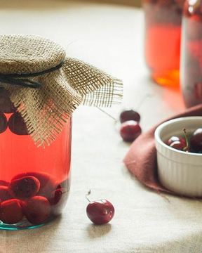 Компот из черешни с косточками на зиму