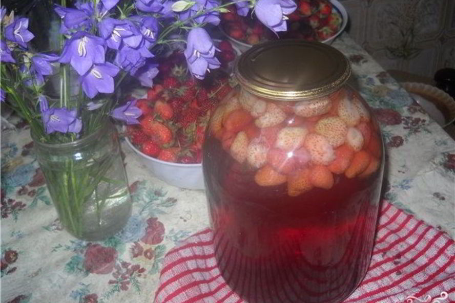Рецепт компот из клубники на зиму