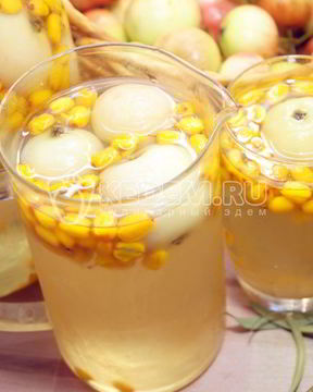 Компот из облепихи и яблок на зиму