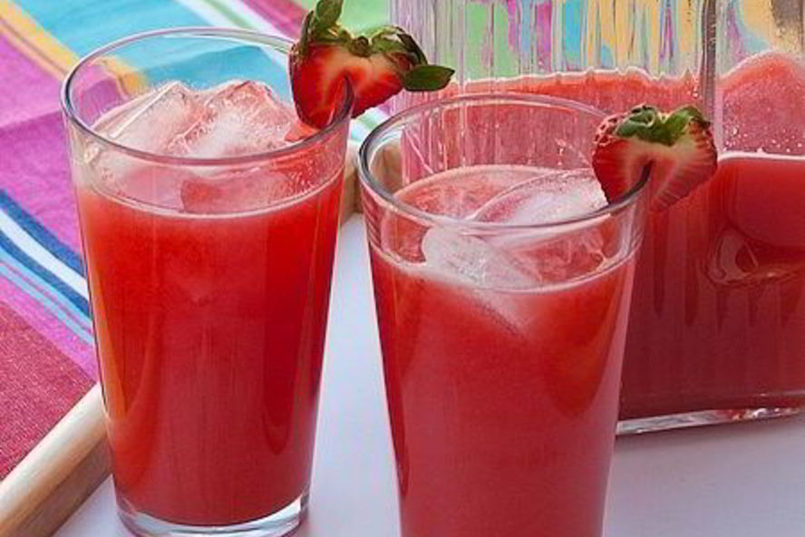 Рецепт компот из яблок и клубники