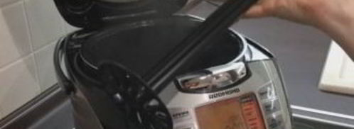 очень вкусный компот из шиповника в мультиварке. Шаг 4