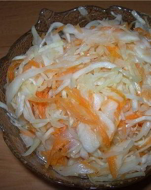 Капуста, маринованная с морковью