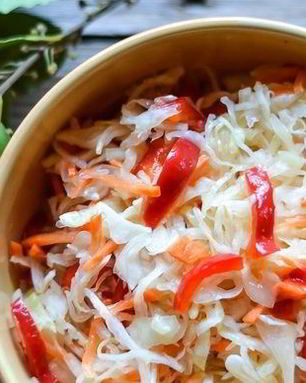 Маринованная капуста с луком