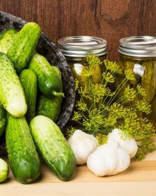 Маринованные огурцы Globus