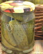 Маринованные огурцы с болгарским перцем