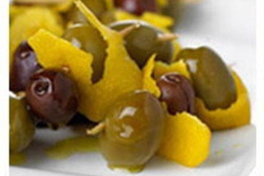 Рецепт оливки, маринованные в водке, джине и вермуте