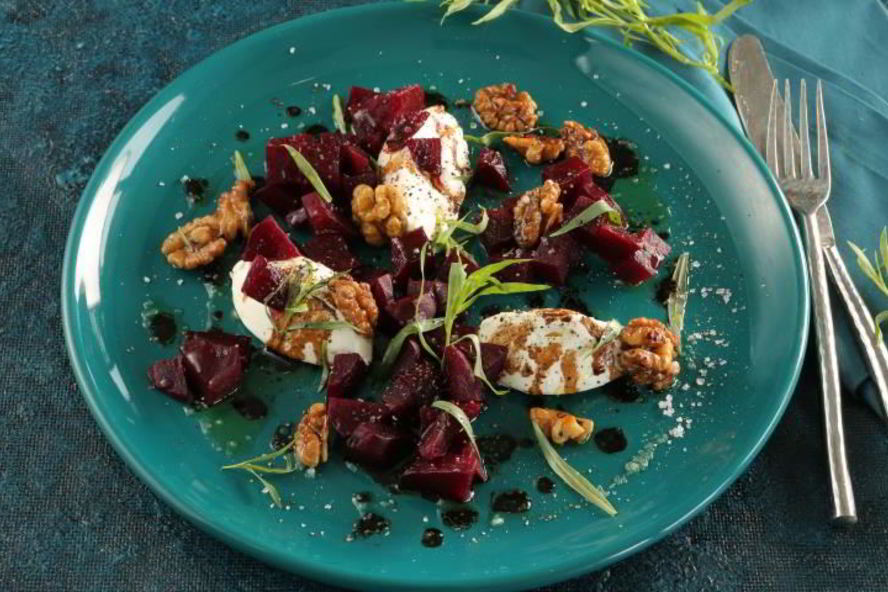 Рецепт подкопченная свекла, грецкие орехи, маскарпоне и тархун