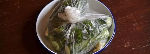 быстрые малосольные огурцы. Шаг 7