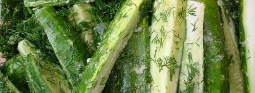 малосольные огурцы засоленные в пакете. Шаг 4