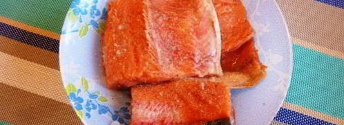 соленая горбуша с луком в масле. Шаг 4