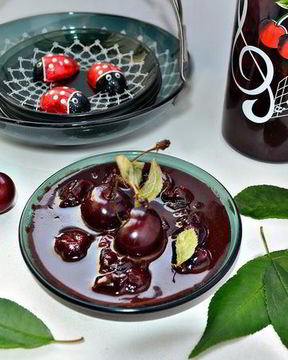 Шоколадно-вишневое варенье
