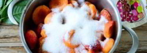 варенье из абрикосов с листьями вишни. Шаг 3